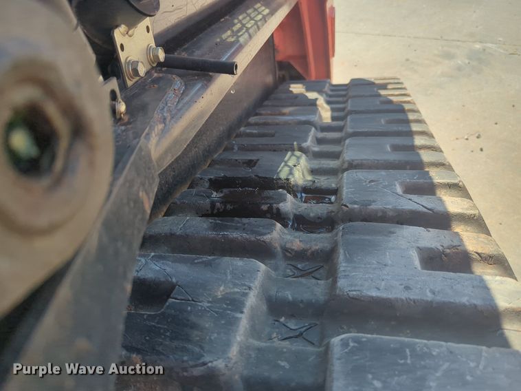 image for item NG9935 2020 Kubota SVL75-2 tracked skid steer loader