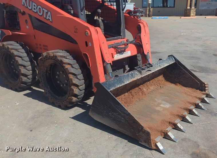image for item NG9937 2019 Kubota SSV75 skid steer loader