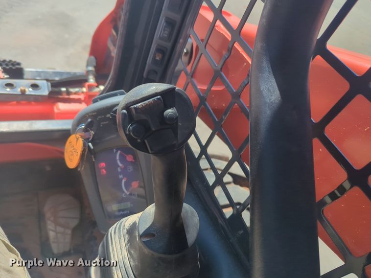 image for item NG9937 2019 Kubota SSV75 skid steer loader