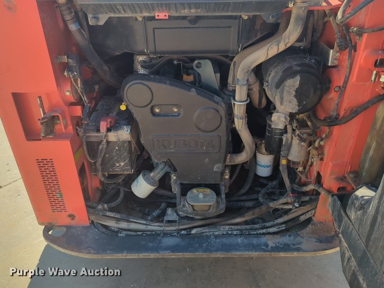 image for item NG9937 2019 Kubota SSV75 skid steer loader