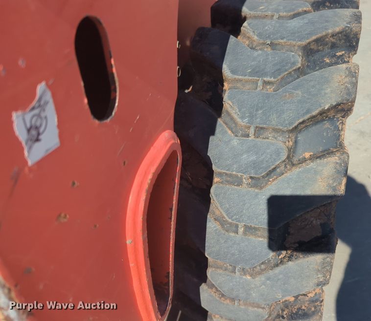 image for item NG9937 2019 Kubota SSV75 skid steer loader