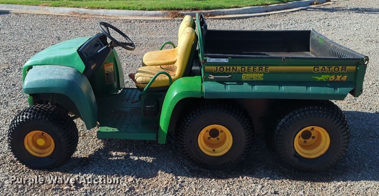 image for item NG9944 1996 John Deere  Gator 6x4 utility vehicle