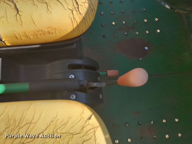 image for item NG9944 1996 John Deere  Gator 6x4 utility vehicle