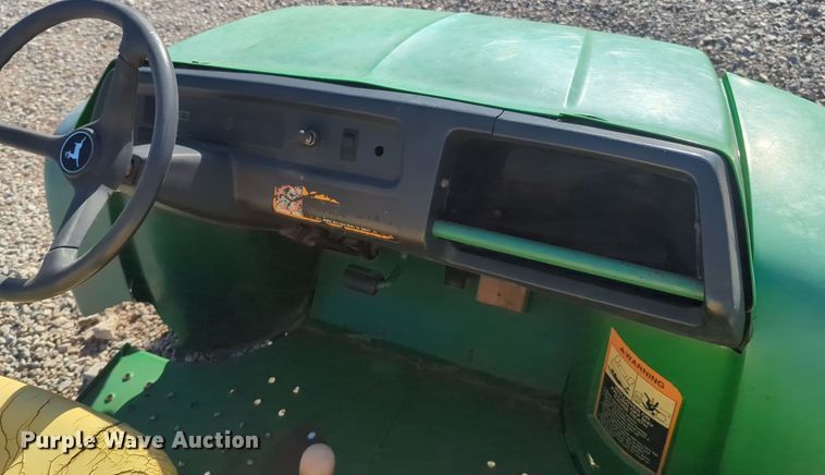 image for item NG9944 1996 John Deere  Gator 6x4 utility vehicle