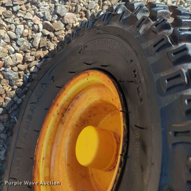 image for item NG9944 1996 John Deere  Gator 6x4 utility vehicle