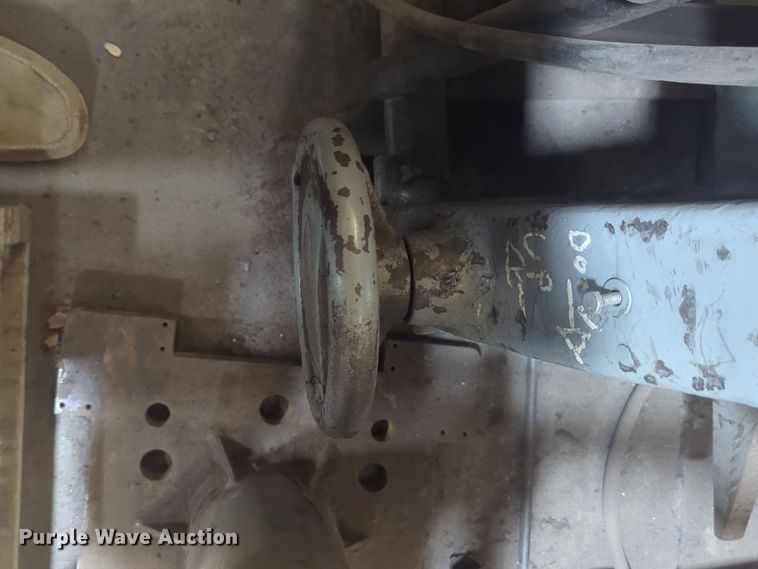 image for item NG9963 Lown sheet metal roller