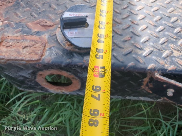 image for item NG9964 2006 Chevrolet Silverado 3500 Crew Cab flatbed pickup truck