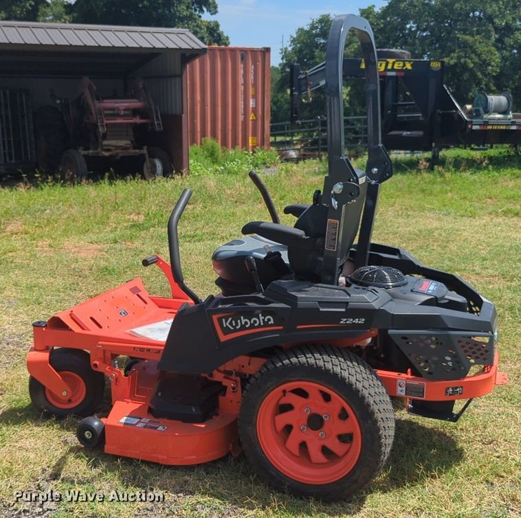 image for item NG9967 2024 Kubota Z242KW ZTR lawn mower