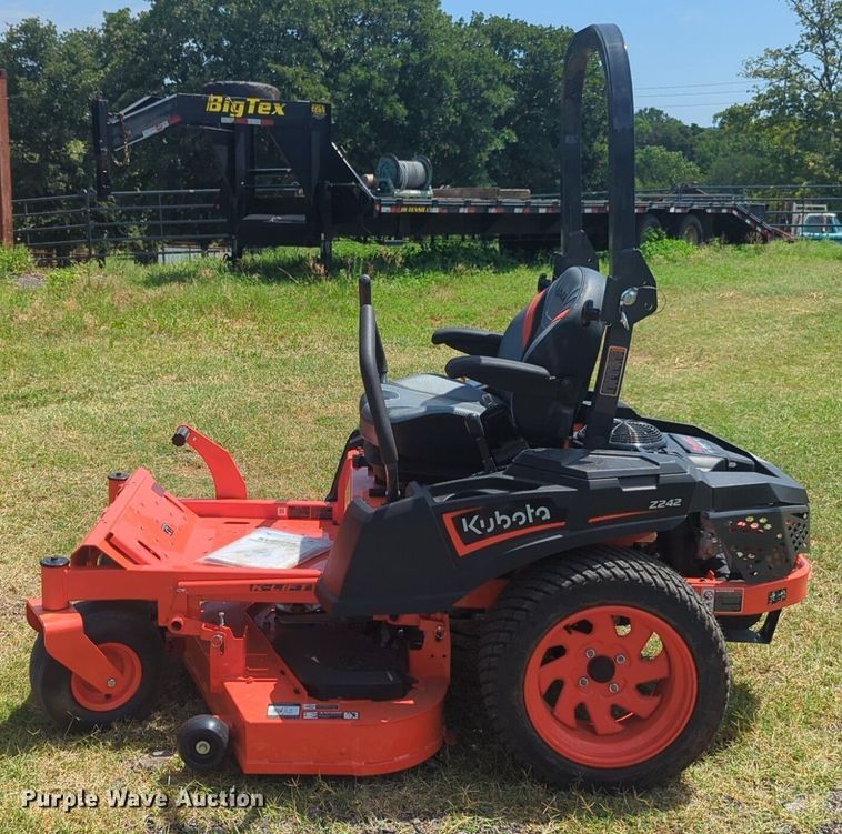 image for item NG9967 2024 Kubota Z242KW ZTR lawn mower
