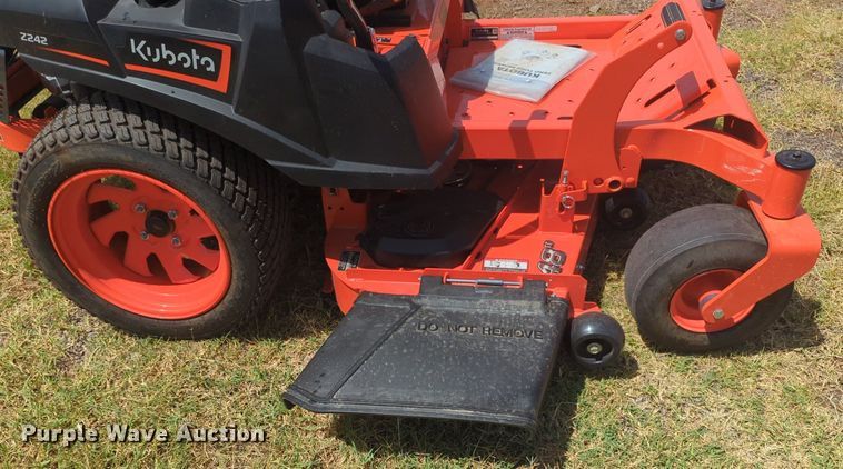 image for item NG9967 2024 Kubota Z242KW ZTR lawn mower