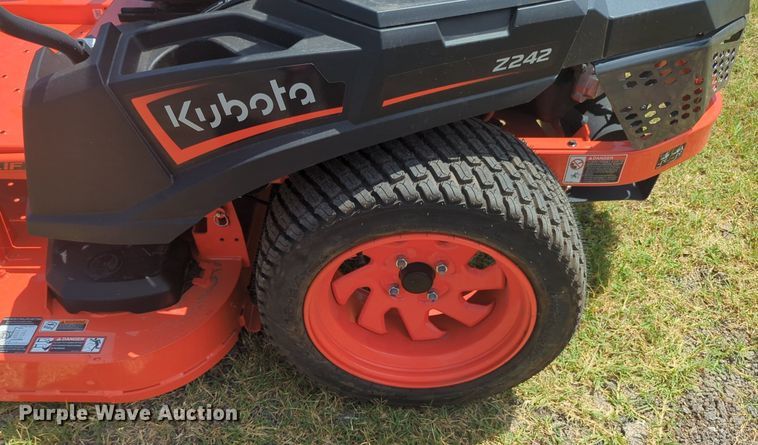 image for item NG9967 2024 Kubota Z242KW ZTR lawn mower