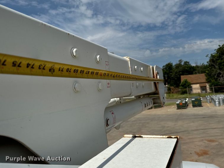 image for item NQ9624 2015 Ford F550 Super Duty bucket truck