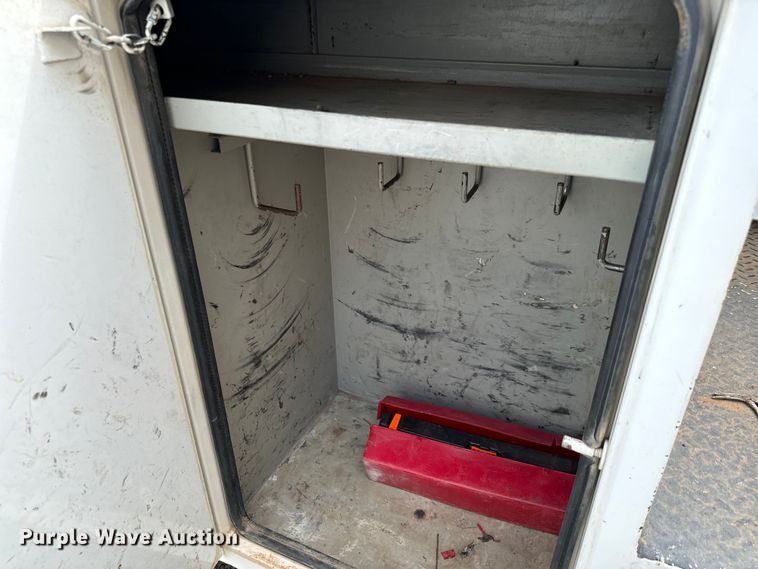 image for item NQ9624 2015 Ford F550 Super Duty bucket truck