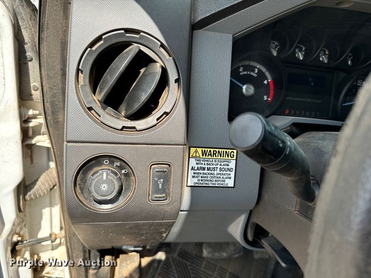 image for item NQ9624 2015 Ford F550 Super Duty bucket truck