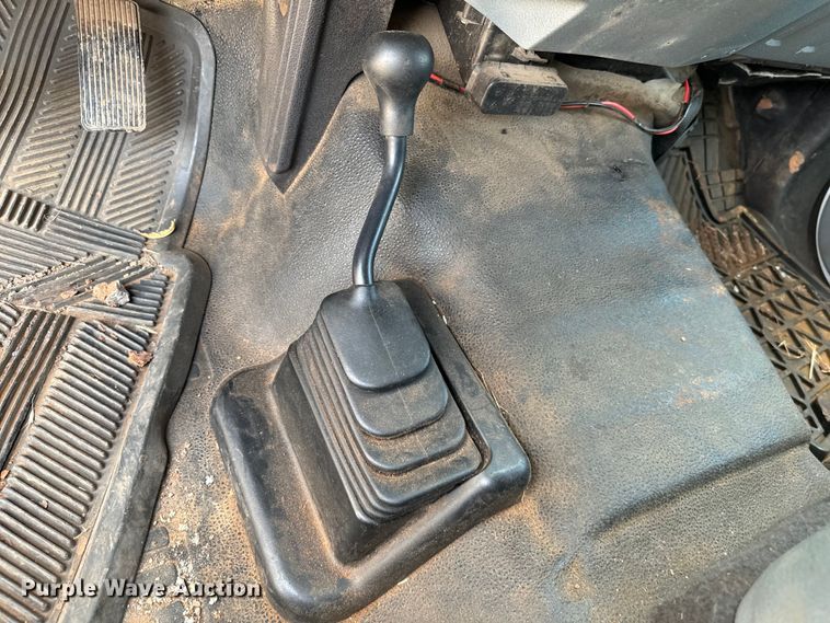 image for item NQ9624 2015 Ford F550 Super Duty bucket truck