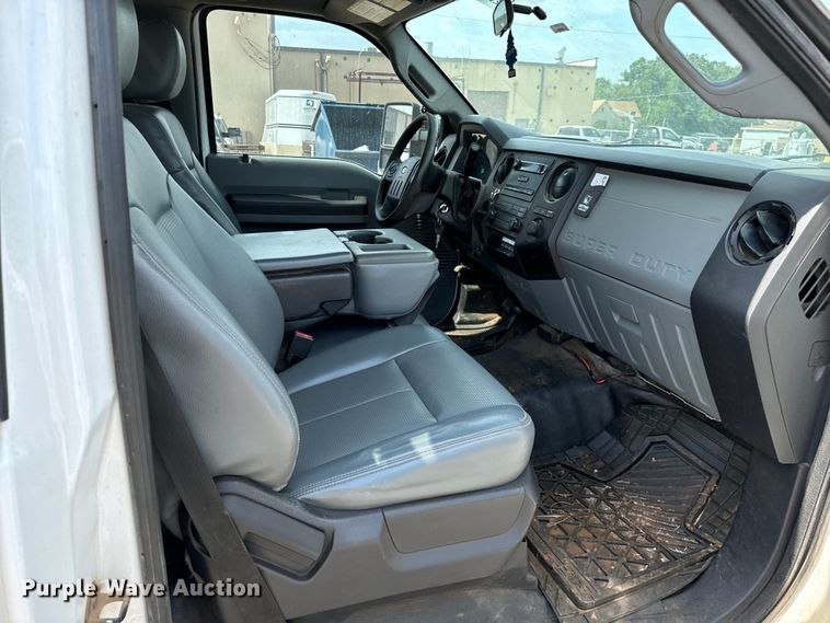 image for item NQ9624 2015 Ford F550 Super Duty bucket truck