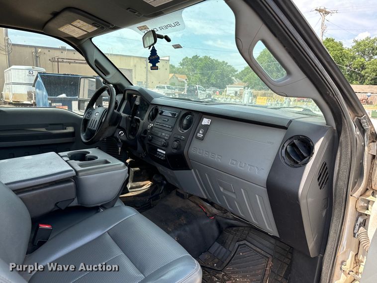 image for item NQ9624 2015 Ford F550 Super Duty bucket truck