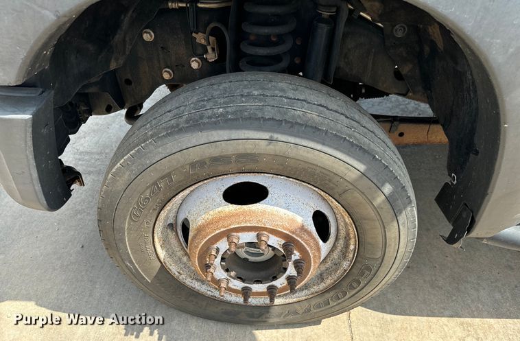 image for item NQ9624 2015 Ford F550 Super Duty bucket truck