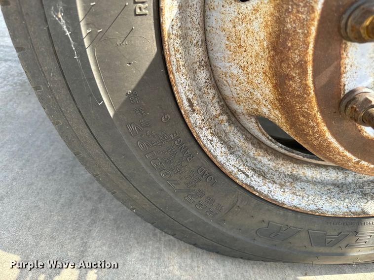 image for item NQ9624 2015 Ford F550 Super Duty bucket truck