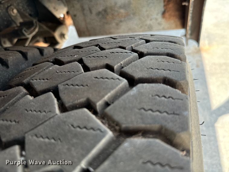 image for item NQ9624 2015 Ford F550 Super Duty bucket truck