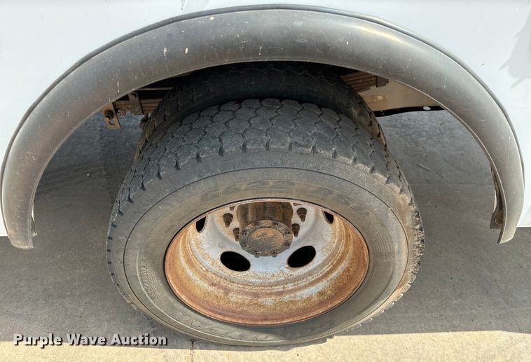 image for item NQ9624 2015 Ford F550 Super Duty bucket truck