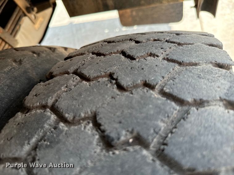 image for item NQ9624 2015 Ford F550 Super Duty bucket truck