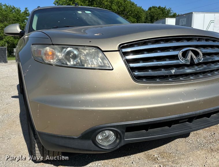 image for item NR9855 2003 Infiniti FX35 SUV