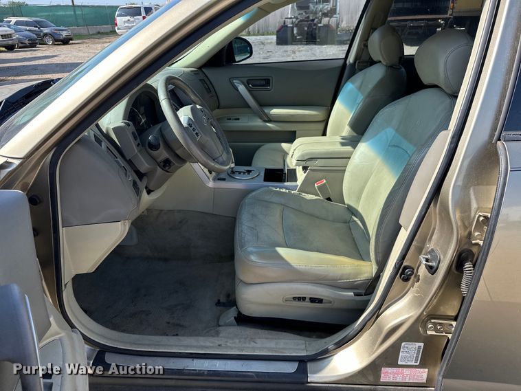 image for item NR9855 2003 Infiniti FX35 SUV