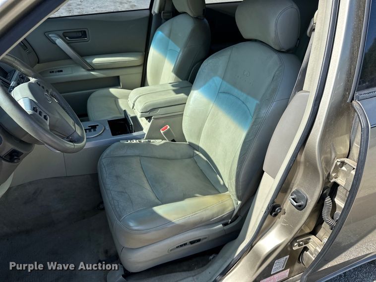 image for item NR9855 2003 Infiniti FX35 SUV