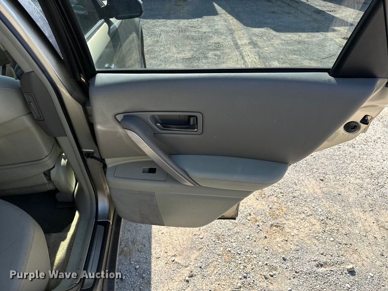 image for item NR9855 2003 Infiniti FX35 SUV