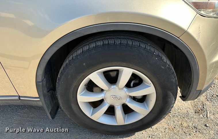 image for item NR9855 2003 Infiniti FX35 SUV