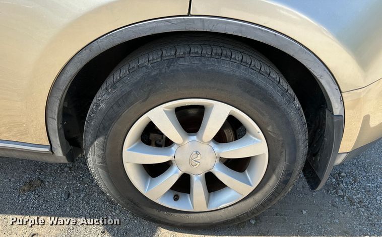 image for item NR9855 2003 Infiniti FX35 SUV