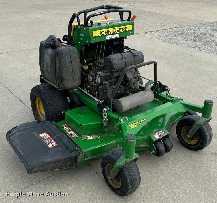 image for item OF9711 2022 John Deere 652R ZTR lawn mower