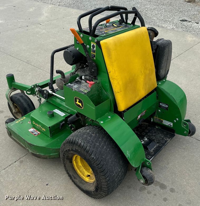 image for item OF9711 2022 John Deere 652R ZTR lawn mower