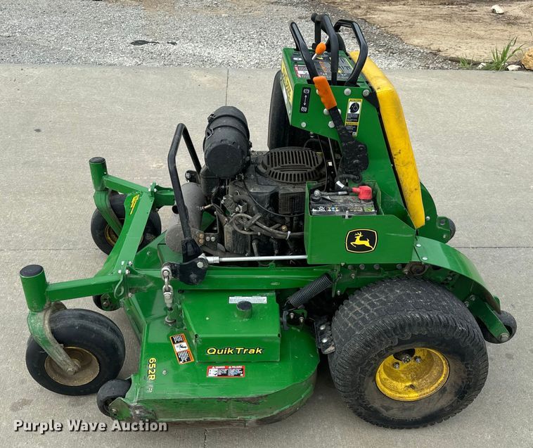 image for item OF9711 2022 John Deere 652R ZTR lawn mower