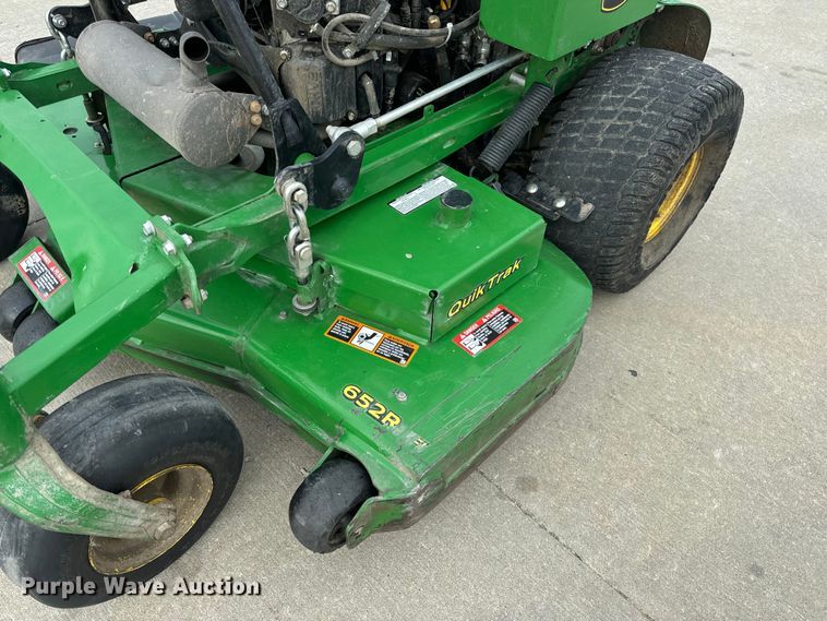image for item OF9711 2022 John Deere 652R ZTR lawn mower