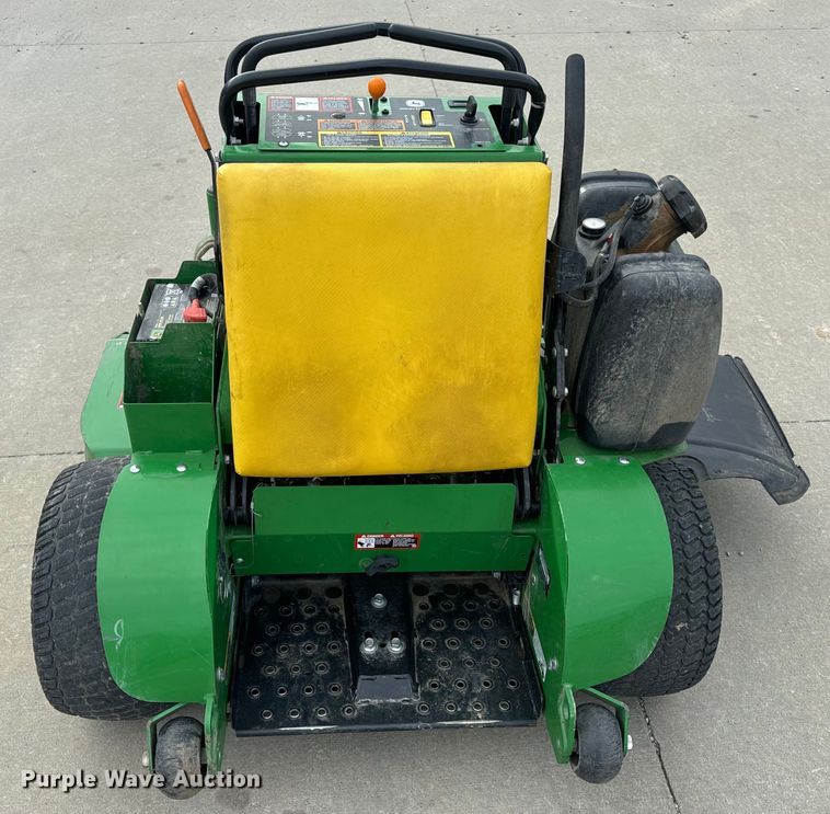 image for item OF9711 2022 John Deere 652R ZTR lawn mower