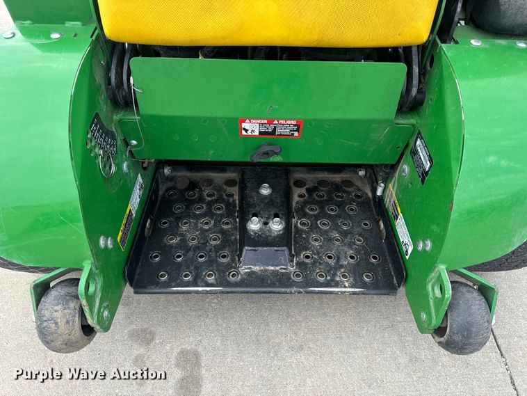 image for item OF9711 2022 John Deere 652R ZTR lawn mower