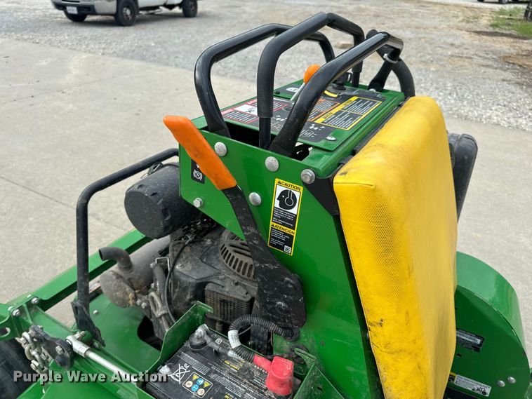 image for item OF9711 2022 John Deere 652R ZTR lawn mower