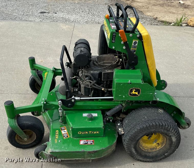 image for item OF9712 2022 John Deere 652R ZTR lawn mower