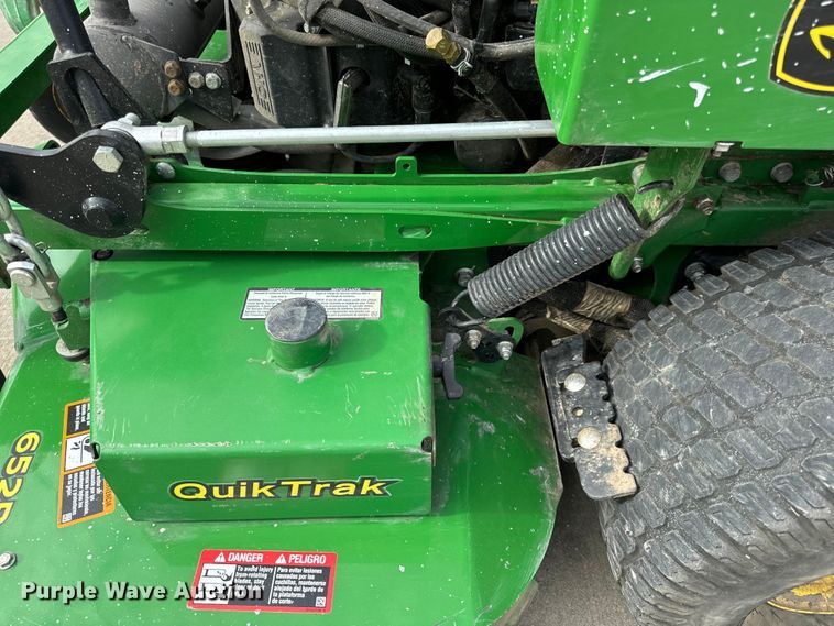 image for item OF9712 2022 John Deere 652R ZTR lawn mower