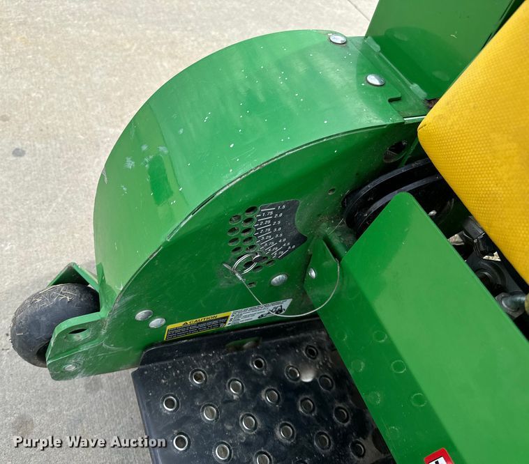 image for item OF9712 2022 John Deere 652R ZTR lawn mower
