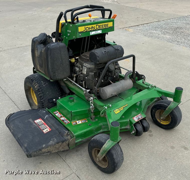 image for item OF9716 2022 John Deere 652R ZTR lawn mower
