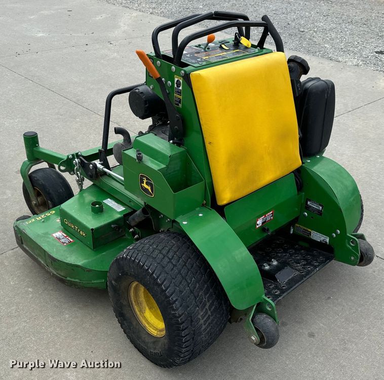 image for item OF9716 2022 John Deere 652R ZTR lawn mower