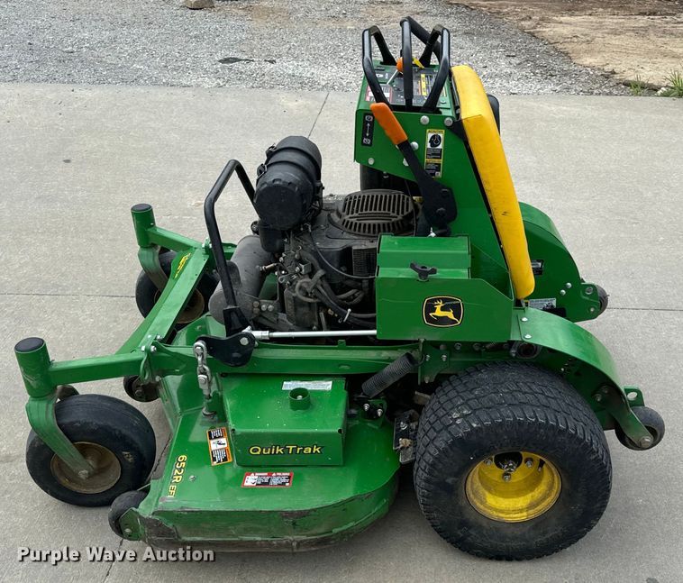 image for item OF9716 2022 John Deere 652R ZTR lawn mower