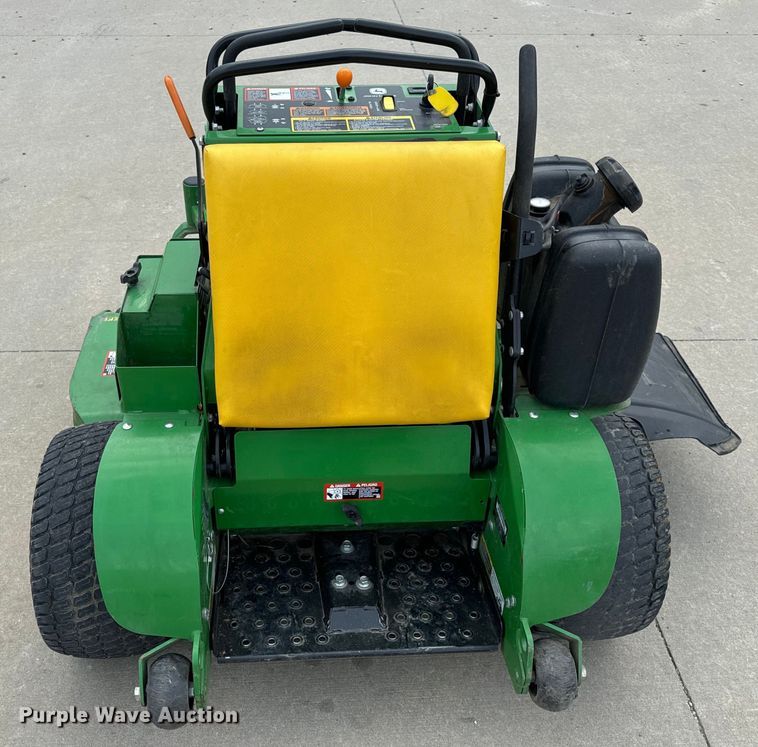 image for item OF9716 2022 John Deere 652R ZTR lawn mower