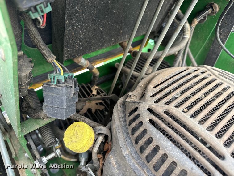 image for item OF9716 2022 John Deere 652R ZTR lawn mower