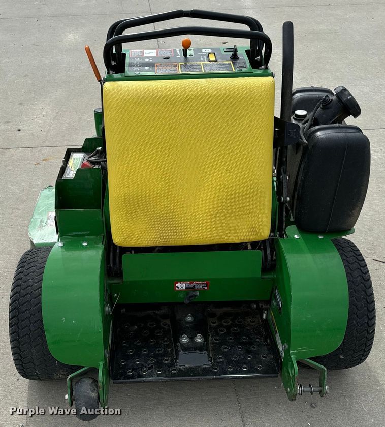 image for item OF9720 2020 John Deere 652R ZTR lawn mower