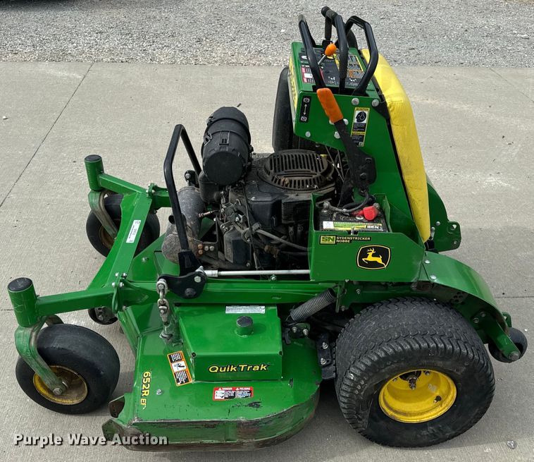 image for item OF9720 2020 John Deere 652R ZTR lawn mower