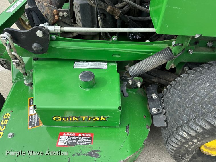 image for item OF9720 2020 John Deere 652R ZTR lawn mower